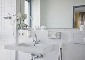Stargaze Forum Hotel