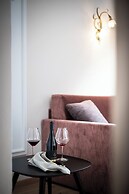 SCHLOSS PLARS Wine & Suites