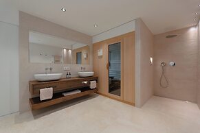 SCHLOSS PLARS Wine & Suites