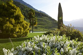SCHLOSS PLARS Wine & Suites