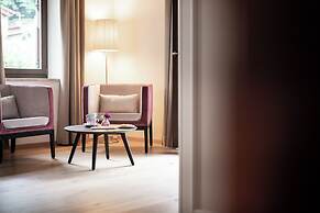 SCHLOSS PLARS Wine & Suites