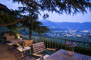 SCHLOSS PLARS Wine & Suites