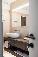 SCHLOSS PLARS Wine & Suites