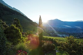SCHLOSS PLARS Wine & Suites
