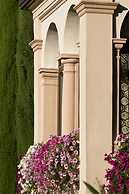 SCHLOSS PLARS Wine & Suites