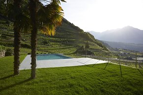 SCHLOSS PLARS Wine & Suites