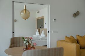 SCHLOSS PLARS Wine & Suites