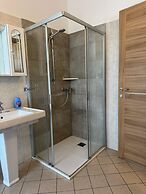 Eremes Rooms & Apartments