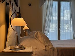 Eremes Rooms & Apartments