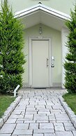 Eremes Rooms & Apartments