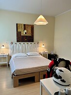 Eremes Rooms & Apartments