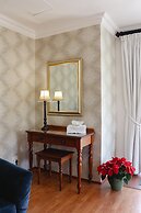 A Tuscan Villa Guest House