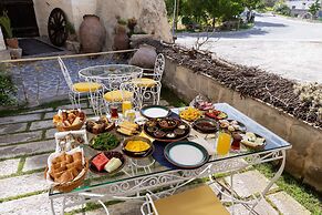 Tafoni Houses Cave Hotel