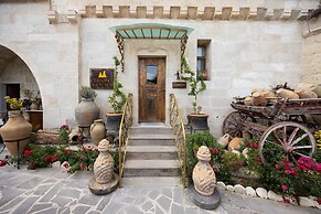 Tafoni Houses Cave Hotel