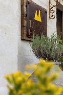 Tafoni Houses Cave Hotel