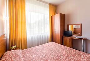 Raduzhny Hotel