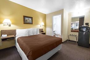 Town House Motel – Historic Old Town Eureka