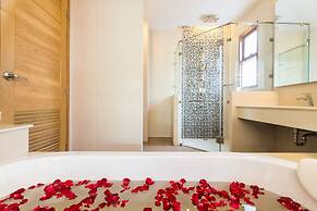 Ayrest Hotel