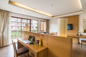 Ayrest Hotel