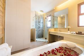 Ayrest Hotel