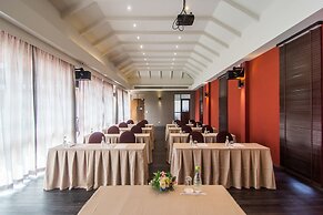 Ayrest Hotel