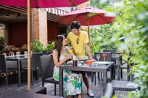 Ayrest Hotel
