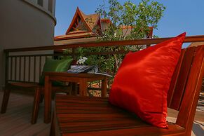 Ayrest Hotel