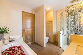 Ayrest Hotel