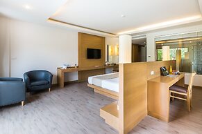 Ayrest Hotel