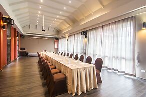 Ayrest Hotel