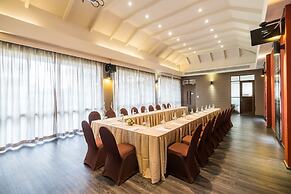 Ayrest Hotel