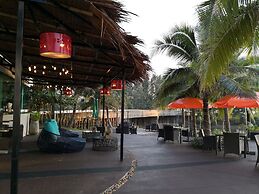 Le Coral Beach Resort and Cafe