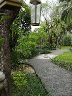 Le Coral Beach Resort and Cafe