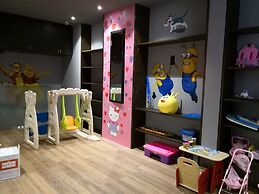 Le Coral Beach Resort and Cafe