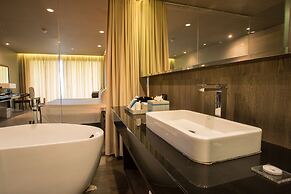 Le Coral Beach Resort and Cafe