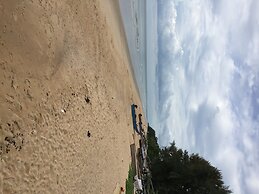 Le Coral Beach Resort and Cafe