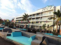 Le Coral Beach Resort and Cafe