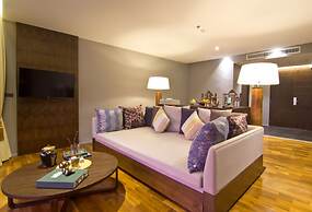 Le Coral Beach Resort and Cafe