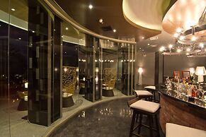 Le Coral Beach Resort and Cafe