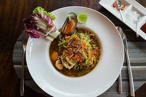 Le Coral Beach Resort and Cafe