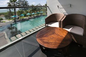 Le Coral Beach Resort and Cafe