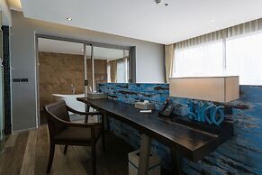 Le Coral Beach Resort and Cafe