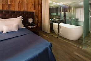 Le Coral Beach Resort and Cafe