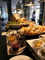 Le Coral Beach Resort and Cafe