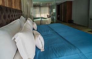 Le Coral Beach Resort and Cafe