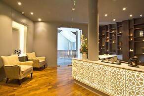 Le Coral Beach Resort and Cafe