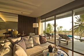 Le Coral Beach Resort and Cafe