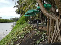 Le Coral Beach Resort and Cafe