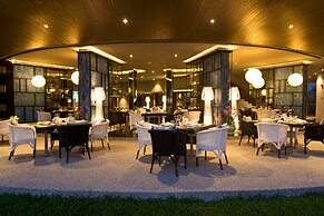 Le Coral Beach Resort and Cafe