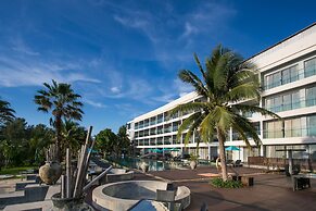 Le Coral Beach Resort and Cafe